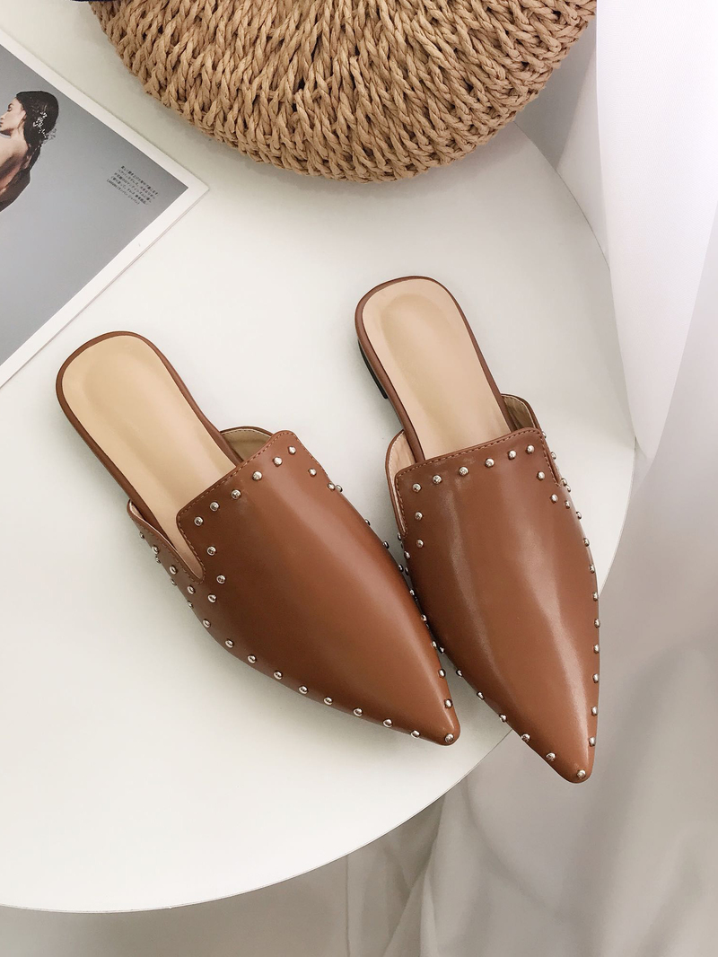 black pointed mules flat