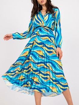 Wave Print Pleated Midi Dress